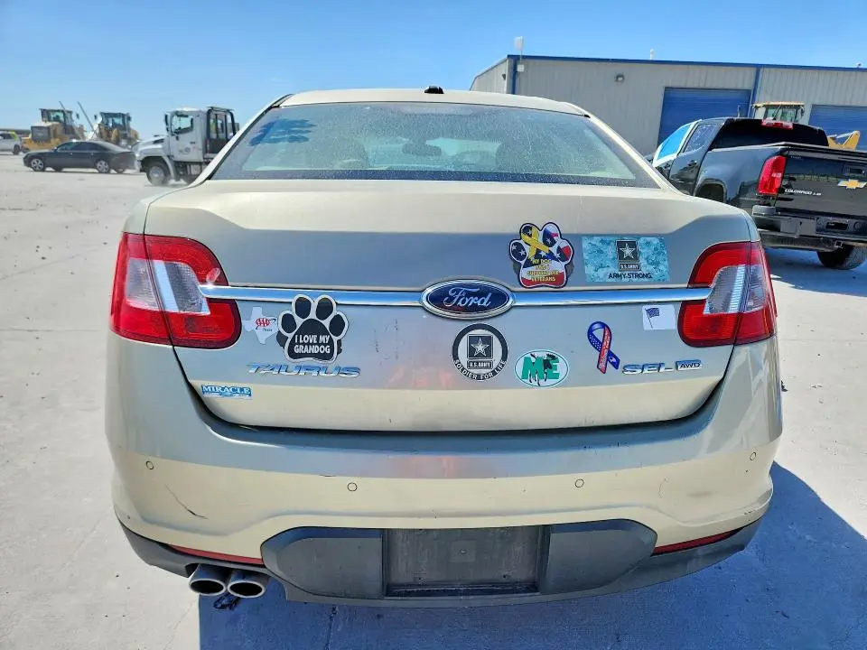 2010 FORD TAURUS SEL  