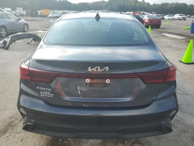 2024 KIA FORTE LX  
