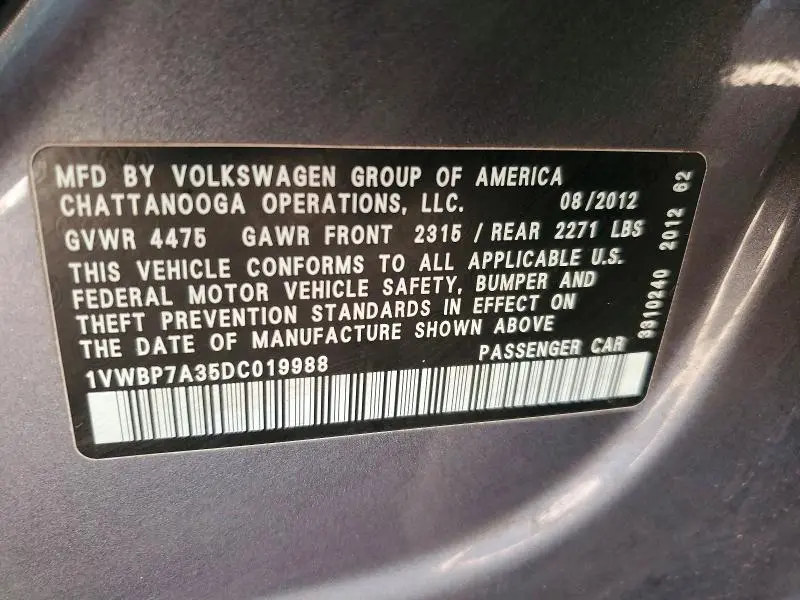 2013 VOLKSWAGEN PASSAT SE  