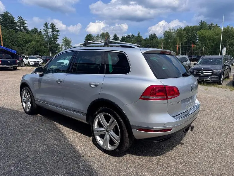 2017 VOLKSWAGEN TOUAREG EXECUTIVE  