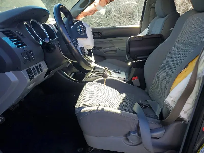 2015 TOYOTA TACOMA V6  