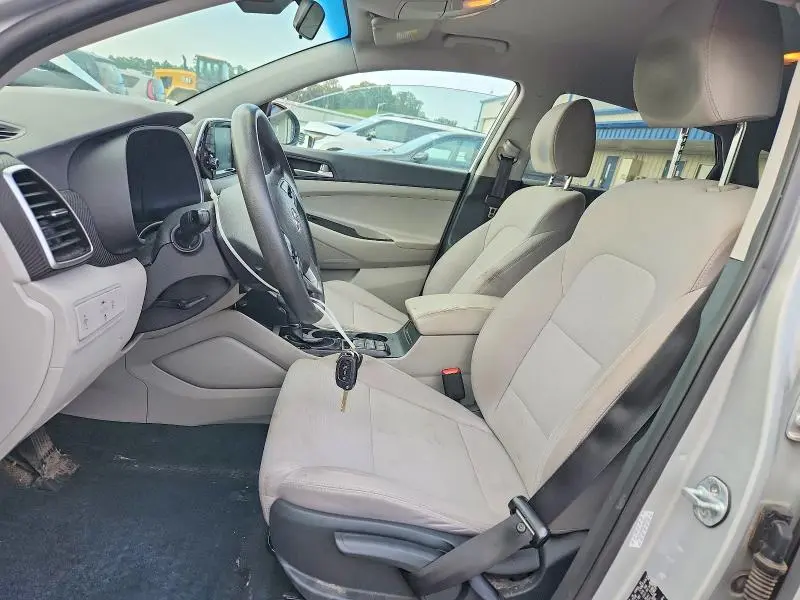 2019 HYUNDAI TUCSON SE  