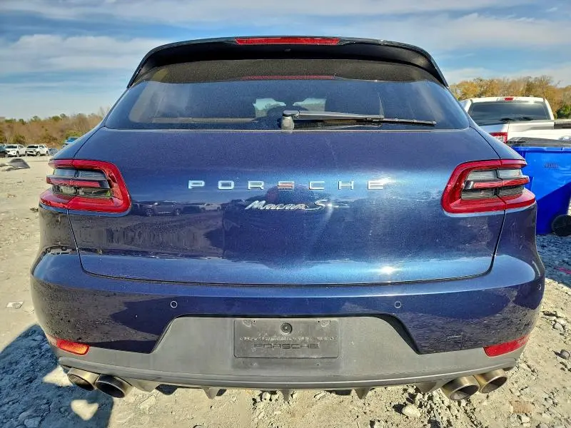 2016 PORSCHE MACAN S  
