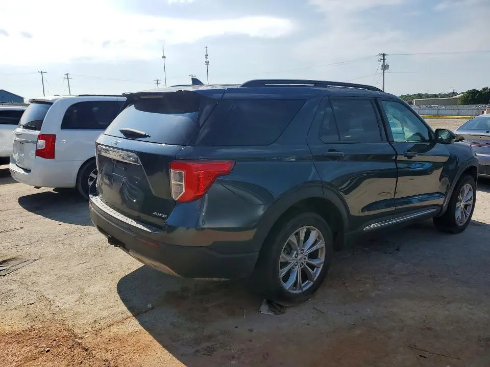 2023 FORD EXPLORER XLT  