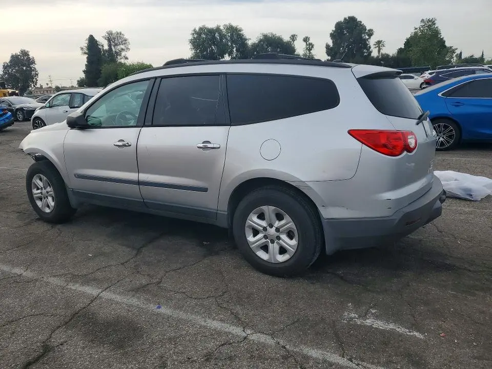 2012 CHEVROLET TRAVERSE LS  