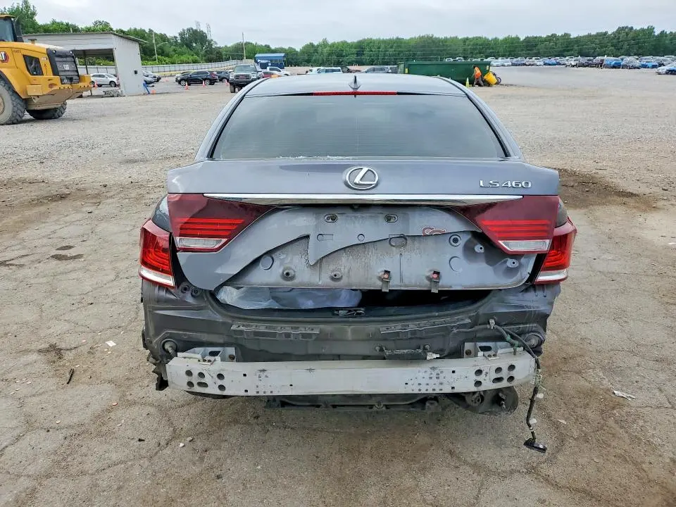 2015 LEXUS LS 460  
