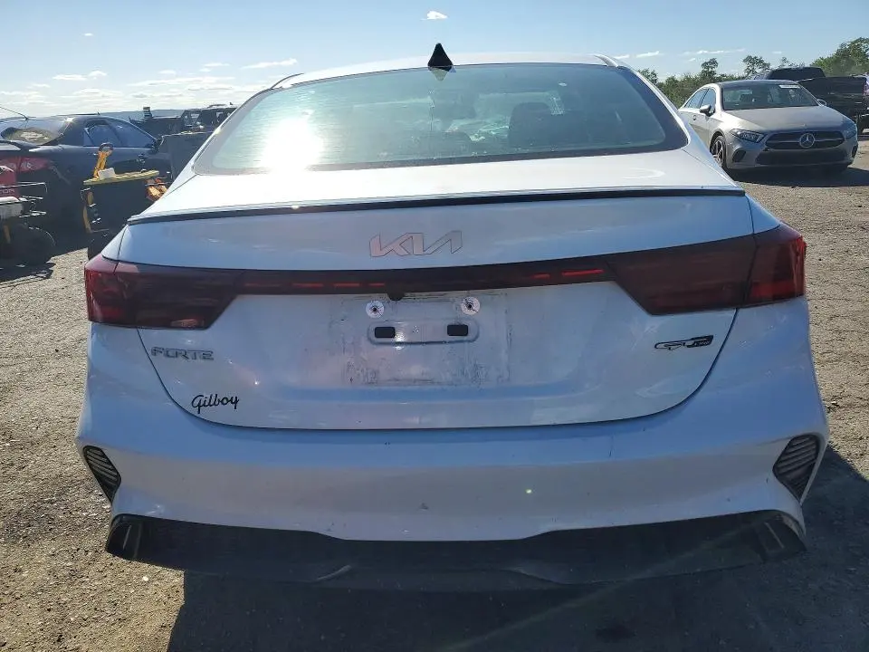 2022 KIA FORTE GT LINE  