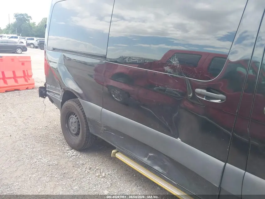 2022 MERCEDES-BENZ SPRINTER 2500 STANDARD ROOF I4 DIESEL