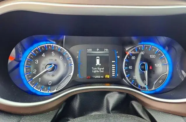 2022 CHRYSLER VOYAGER LX  