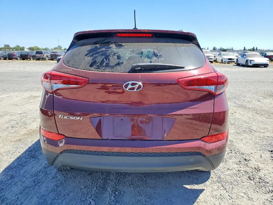 2016 HYUNDAI TUCSON SE  