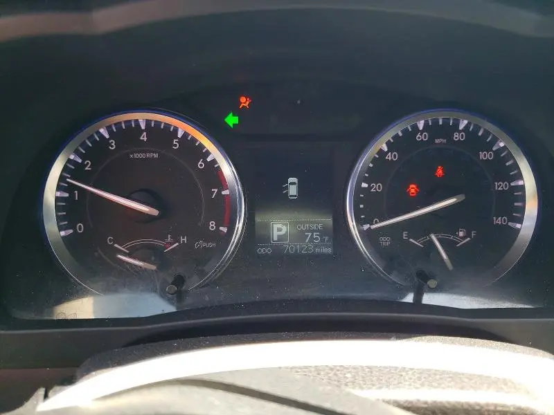 2015 TOYOTA HIGHLANDER LE  