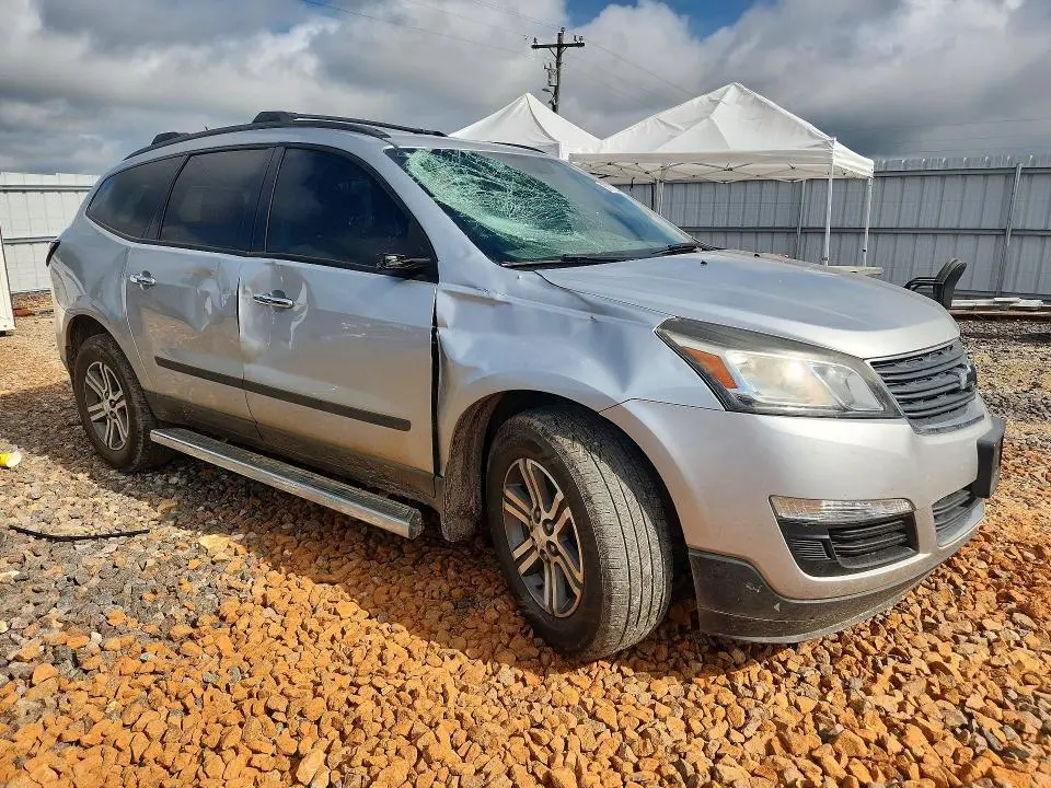 2017 CHEVROLET TRAVERSE LS  