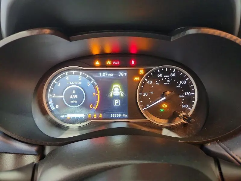 2025 NISSAN VERSA SV  