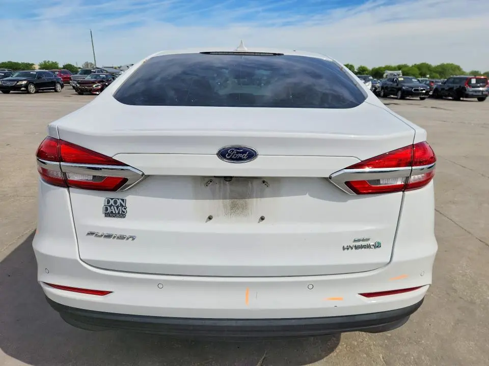2019 FORD FUSION SE  