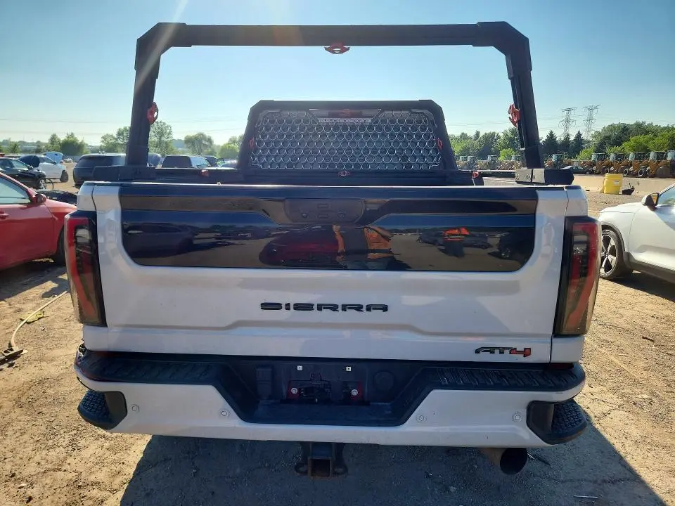 2024 GMC SIERRA K2500 AT4  