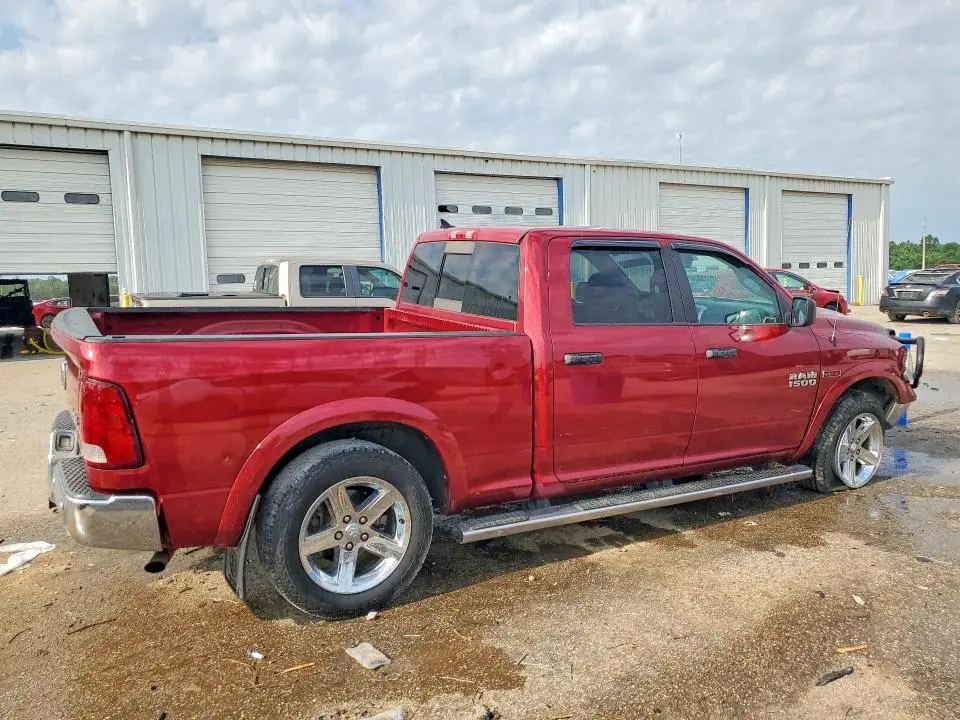 2015 RAM 1500 SLT  