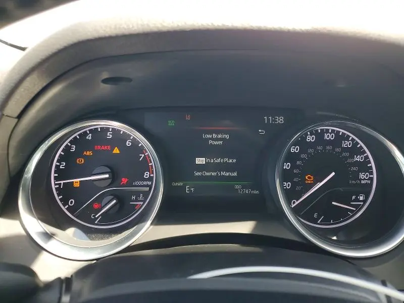 2020 TOYOTA CAMRY XLE  