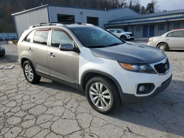 2011 KIA SORENTO BASE  