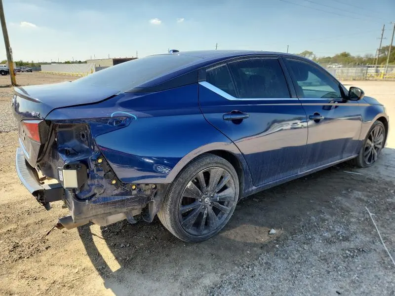 2021 NISSAN ALTIMA SR  