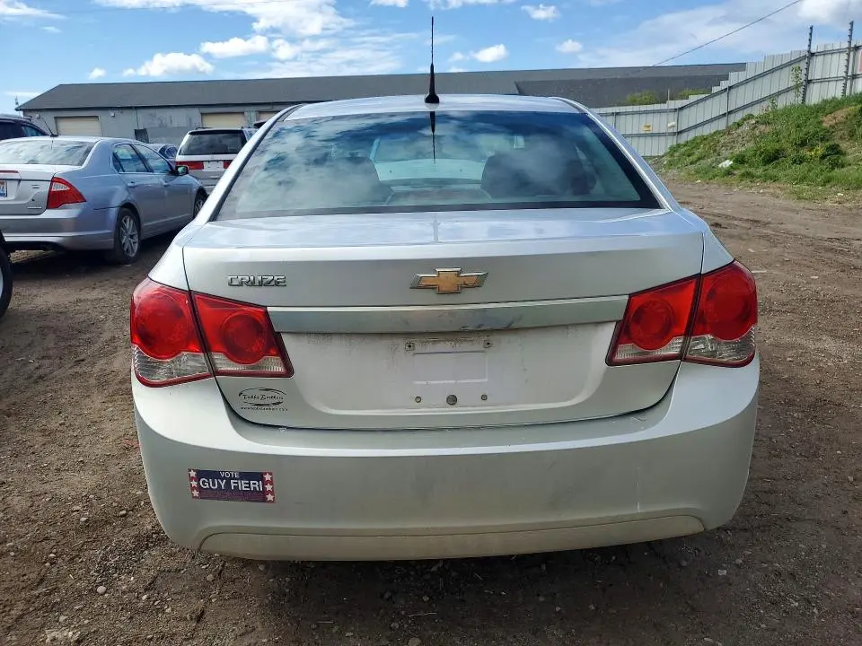 2014 CHEVROLET CRUZE LS  