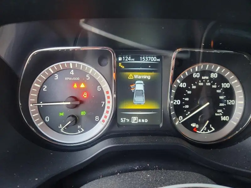 2017 NISSAN TITAN SV  