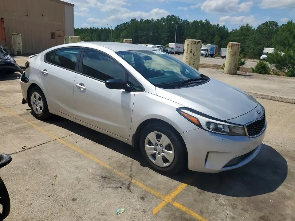2017 KIA FORTE LX  
