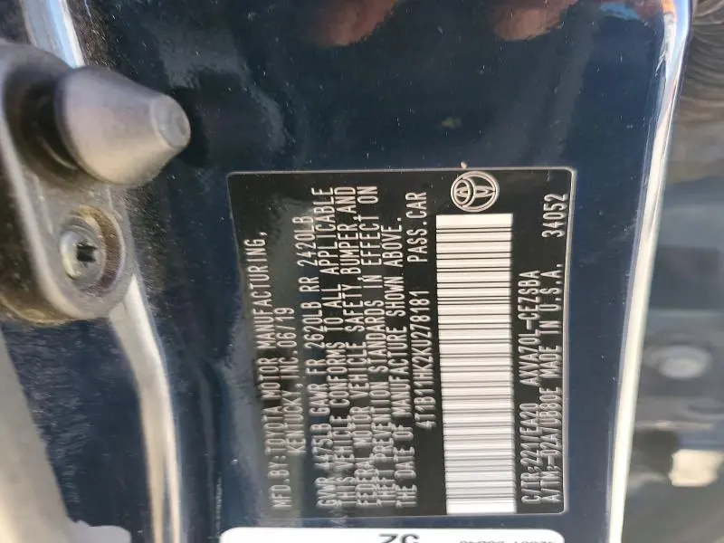 2019 TOYOTA CAMRY SE  
