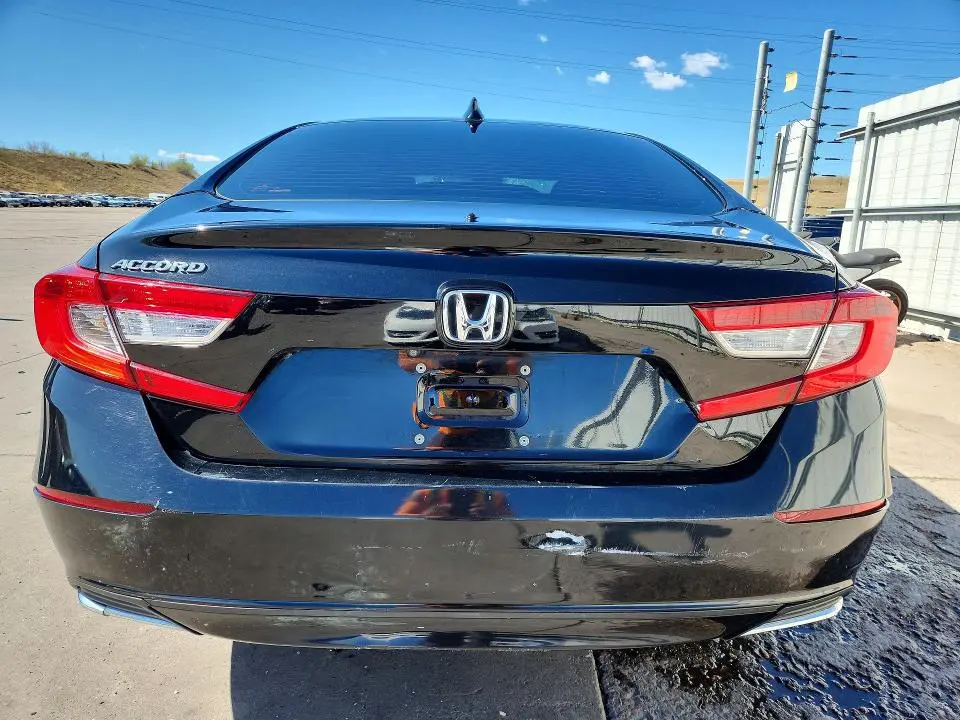 2018 HONDA ACCORD LX  