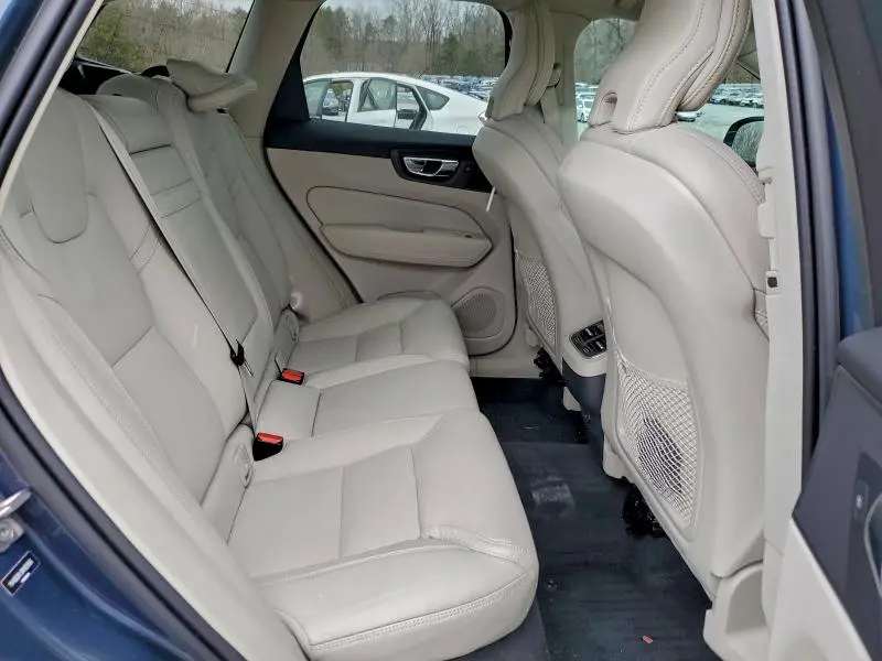 2022 VOLVO XC60 B6 INSCRIPTION  