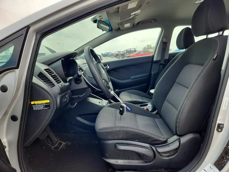 2015 KIA FORTE LX  