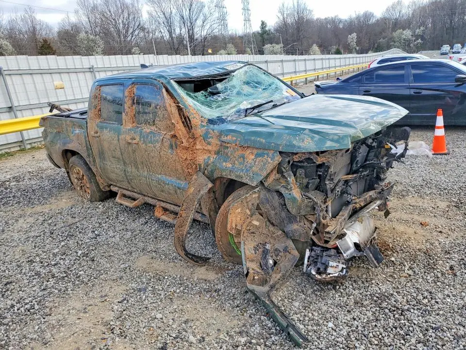 2022 NISSAN FRONTIER PRO-4X  