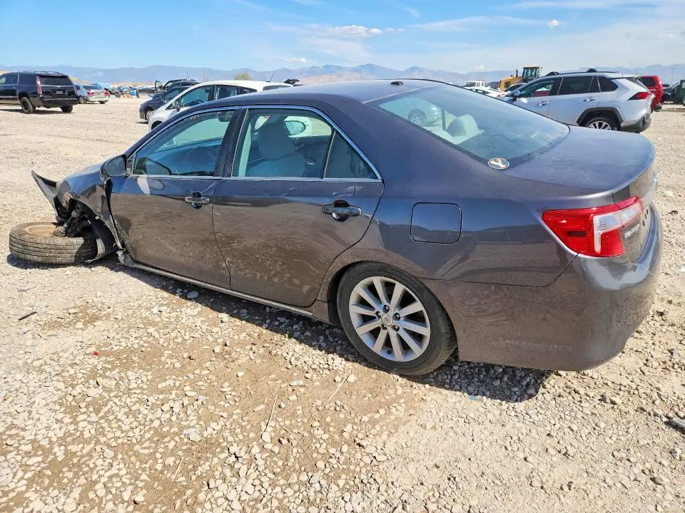 2012 TOYOTA CAMRY XLE  