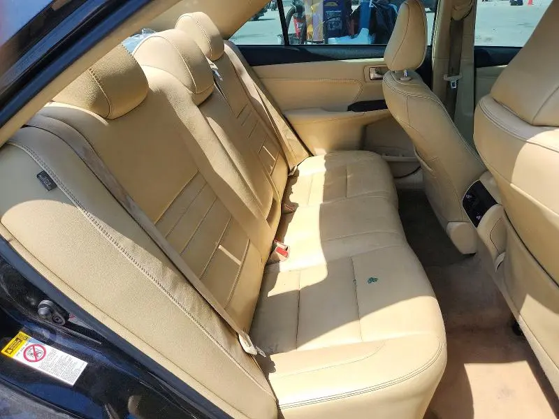 2016 TOYOTA CAMRY XLE  