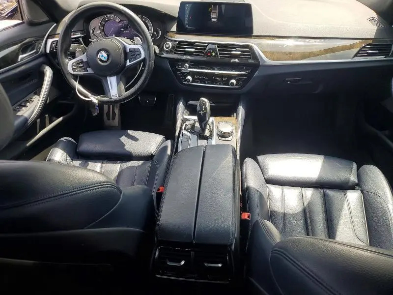2019 BMW 530E   