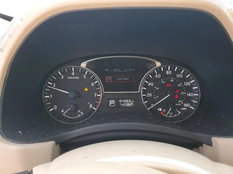 2015 NISSAN PATHFINDER SV  