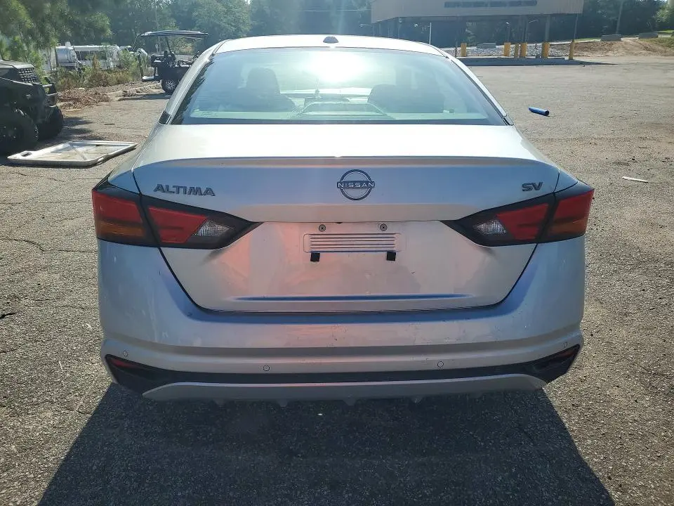 2024 NISSAN ALTIMA SV  