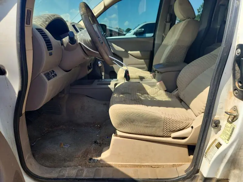 2017 NISSAN FRONTIER SV V6  