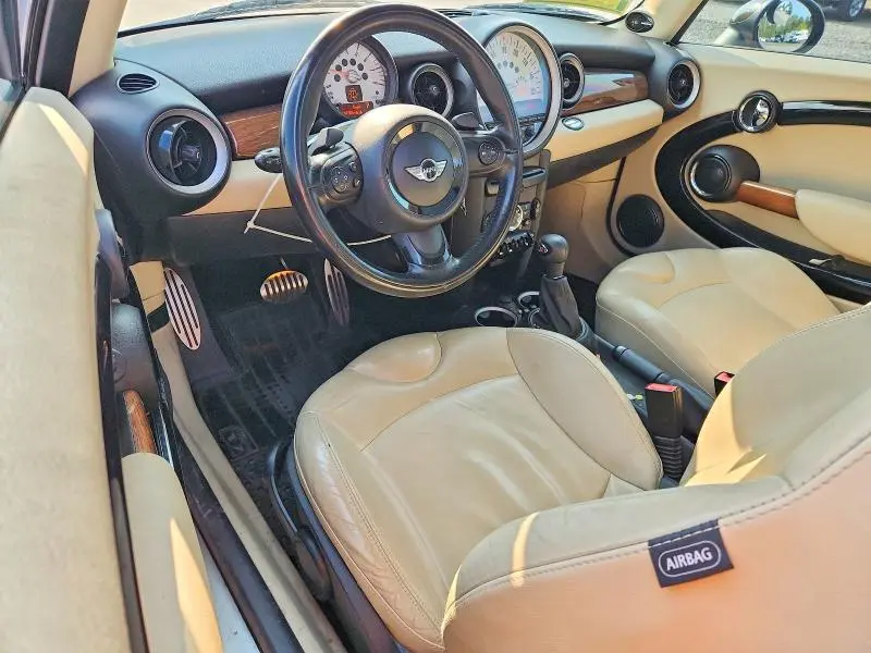 2011 MINI COOPER S  
