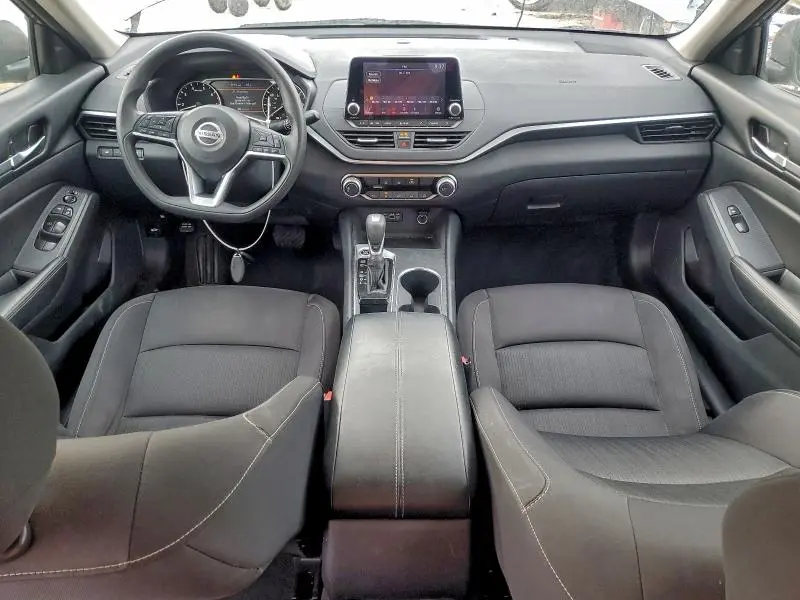 2022 NISSAN ALTIMA SV  