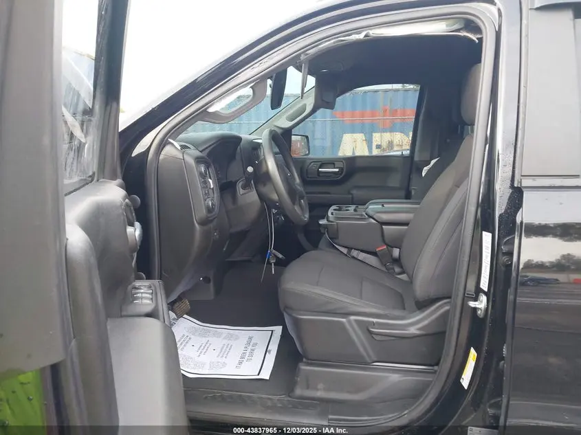 2021 CHEVROLET SILVERADO 1500 4WD  SHORT BED CUSTOM TRAIL BOSS/4WD  STANDARD BED CUSTOM TRAIL BOSS