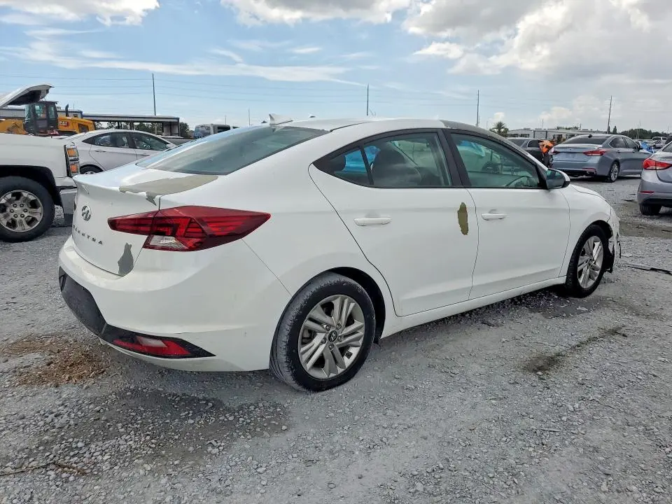 2019 HYUNDAI ELANTRA SEL  