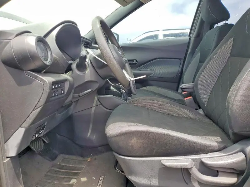 2020 NISSAN KICKS S  
