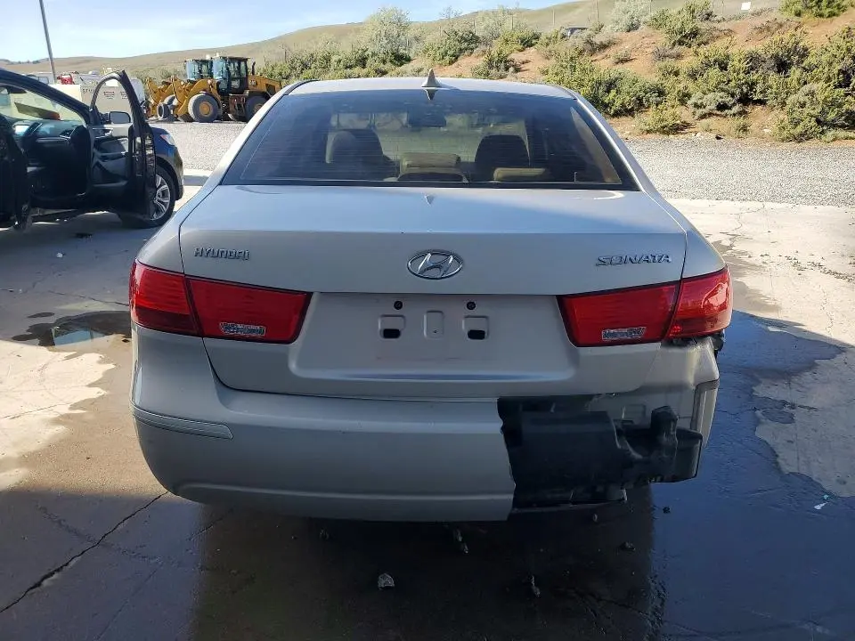 2010 HYUNDAI SONATA GLS  