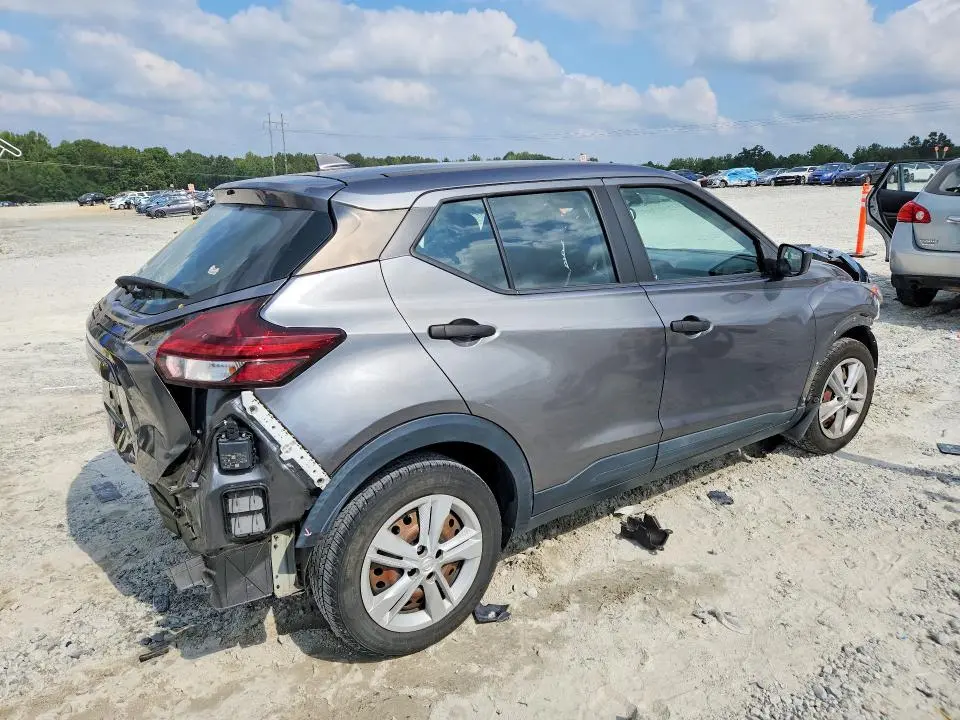 2021 NISSAN KICKS S  