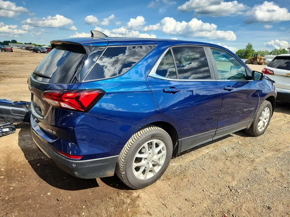 2023 CHEVROLET EQUINOX LT  