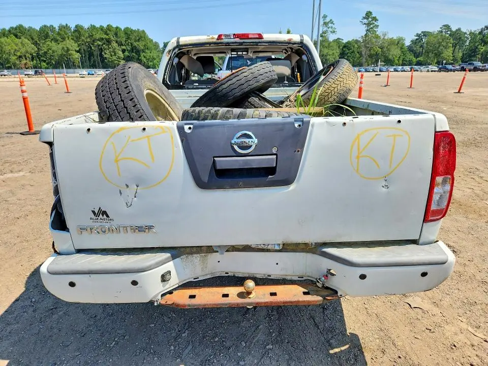 2017 NISSAN FRONTIER S  