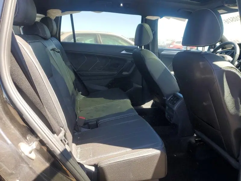 2023 VOLKSWAGEN TIGUAN SE R-LINE BLACK  