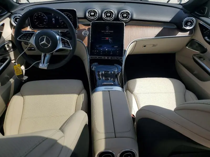 2026 MERCEDES-BENZ C 300  