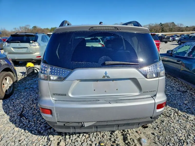 2013 MITSUBISHI OUTLANDER SE  
