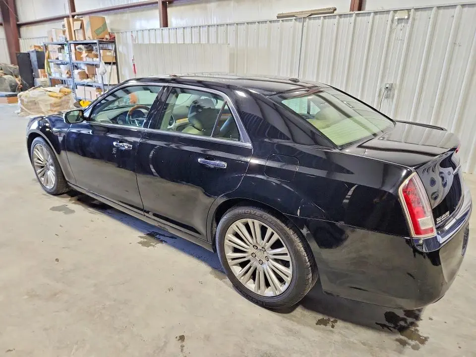 2012 CHRYSLER 300C   